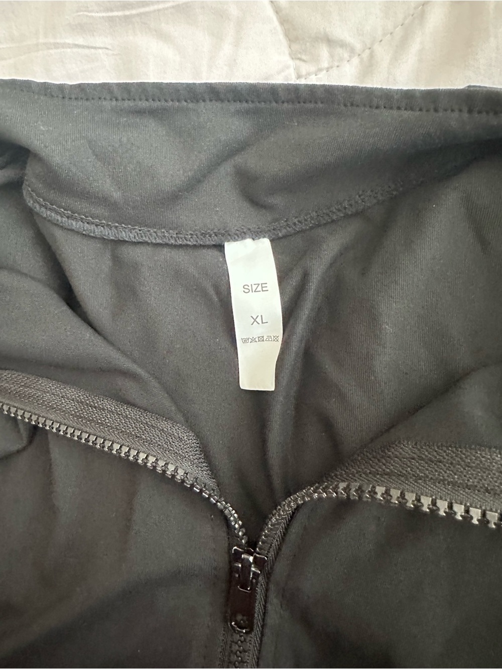 Amazon’s Essentials Zip Up Workout Jacket - Picture 6 of 10